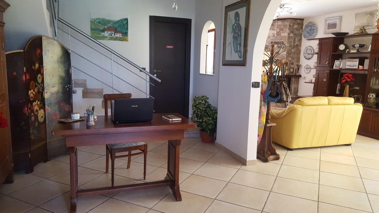 B&B La Taverna Degli Angeli Vezzi Portio Dış mekan fotoğraf